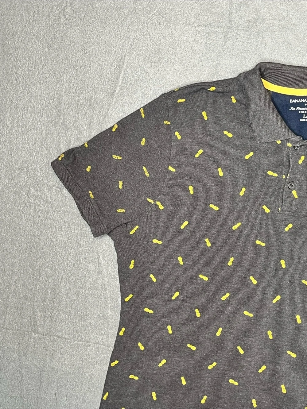 Banana Republic Men’s Charcoal Polo with Yellow Micro Pattern